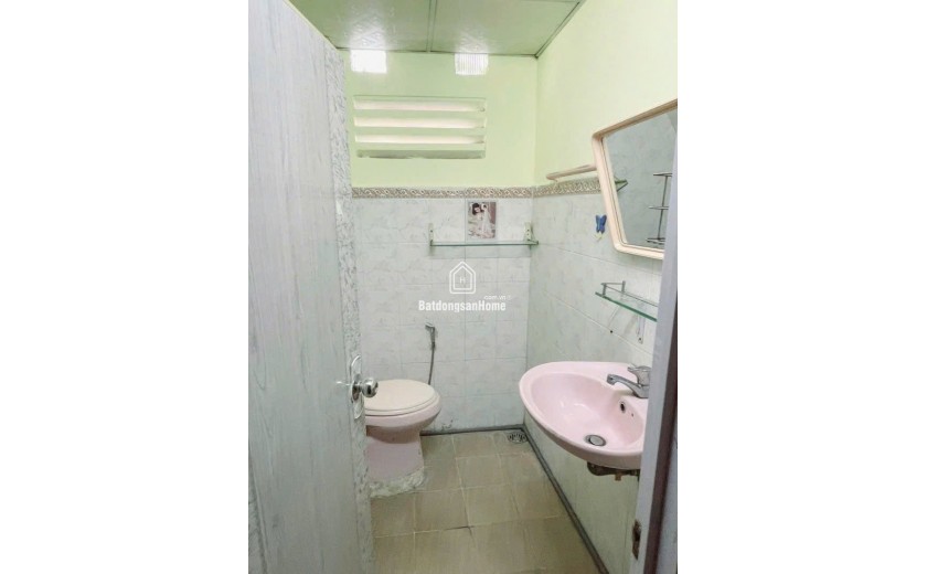 Bán nhà Phường Thủ Đức, đường Hồ Văn Tư, 110m2, 3 tầng, 4PN, sổ hồng, giá 5.7 tỷ. LH: 0933125879